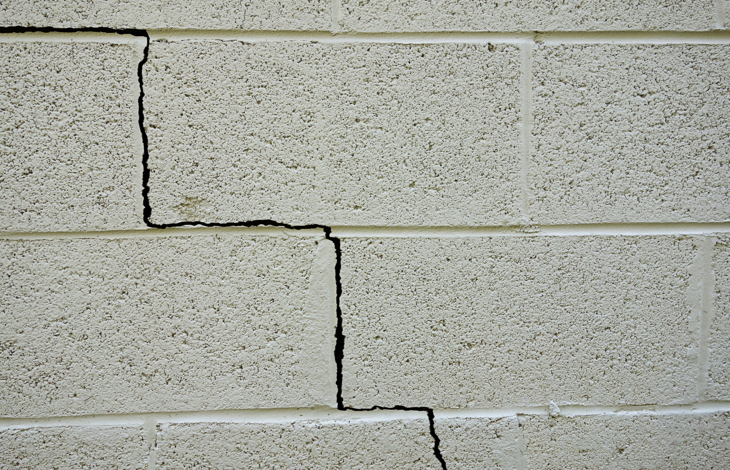 Crack in a cinder block building foundation found by Advantage Inspection